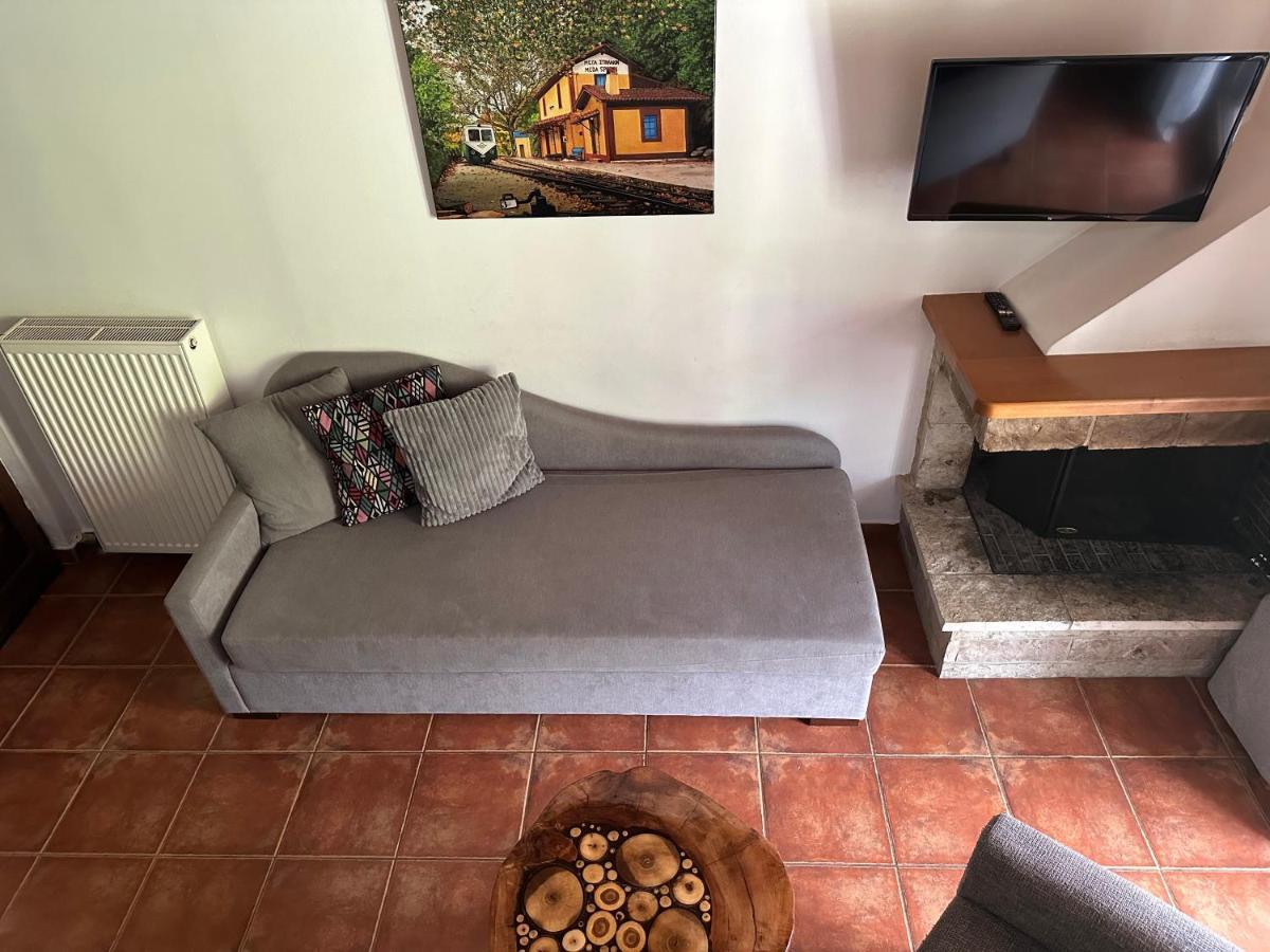 Μούσες Aparthotel Kalavryta Bagian luar foto